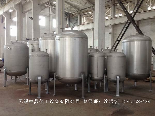 不銹鋼立式儲(chǔ)罐、碳鋼立式儲(chǔ)罐、立式儲(chǔ)罐 